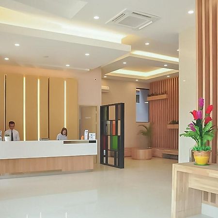 Hotel Mutiara Mitra Reddoorz Padangsidimpuan المظهر الخارجي الصورة