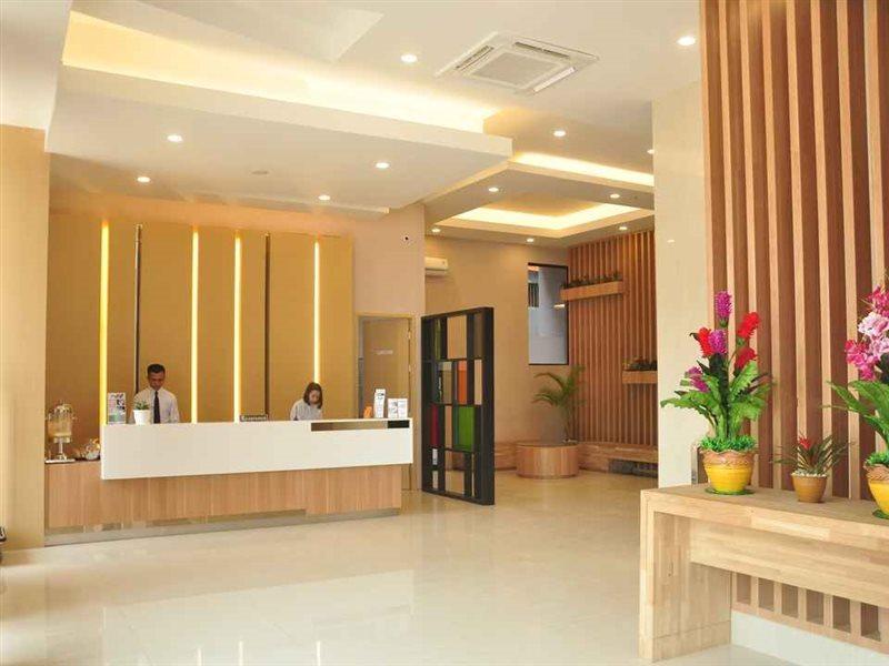 Hotel Mutiara Mitra Reddoorz Padangsidimpuan المظهر الخارجي الصورة