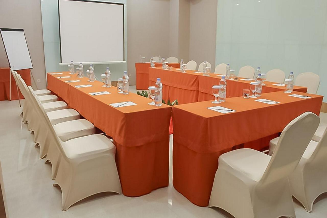Hotel Mutiara Mitra Reddoorz Padangsidimpuan المظهر الخارجي الصورة